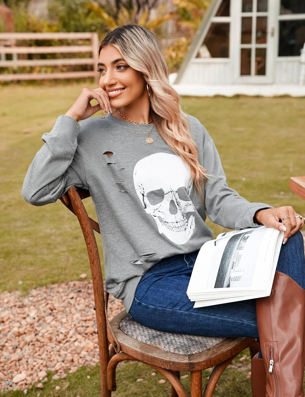 Gothic Skull Graphic Long Sleeve Sweatshirts for Women - Stylish Halloween Pullover Tops 2025