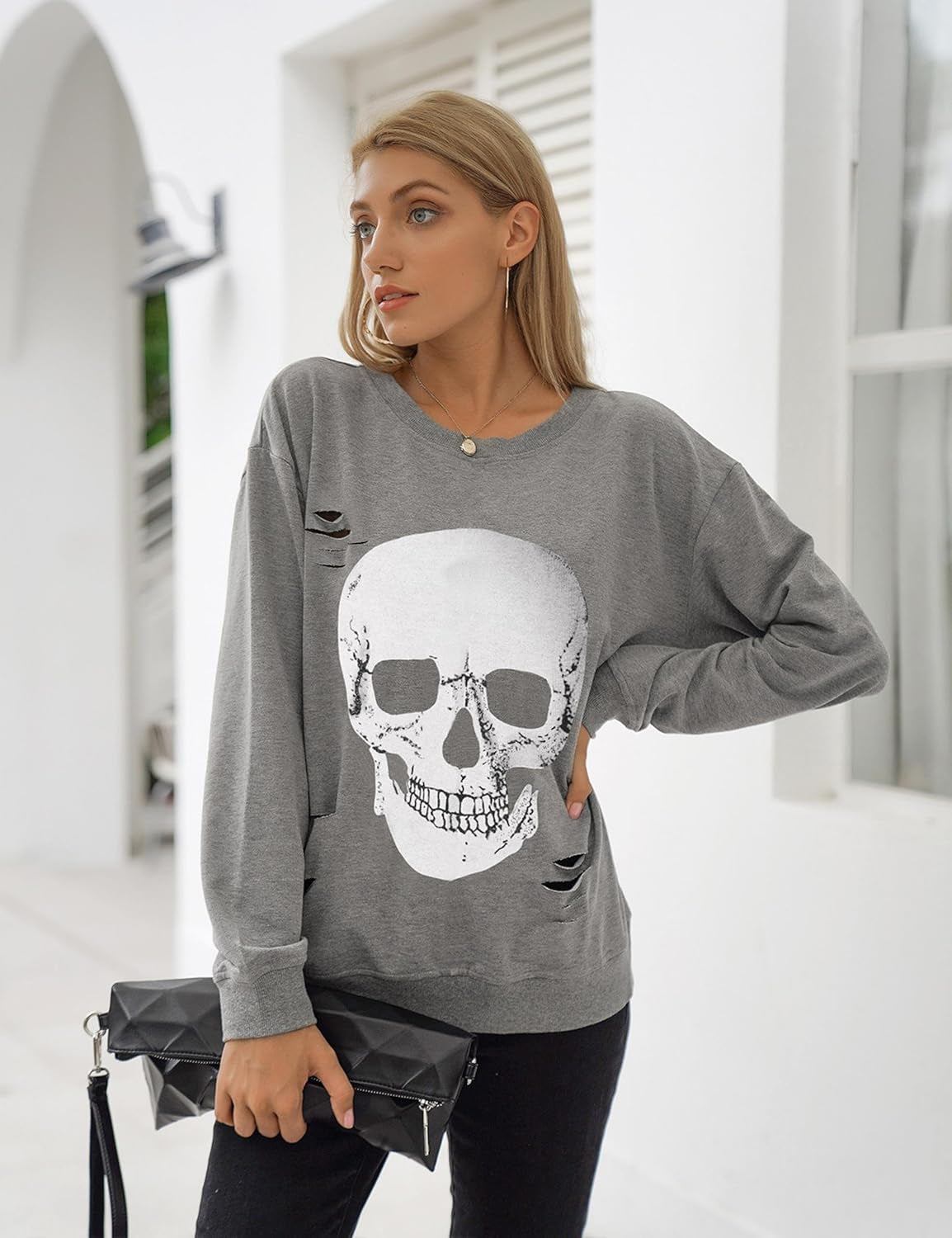 Gothic Skull Graphic Long Sleeve Sweatshirts for Women - Stylish Halloween Pullover Tops 2025