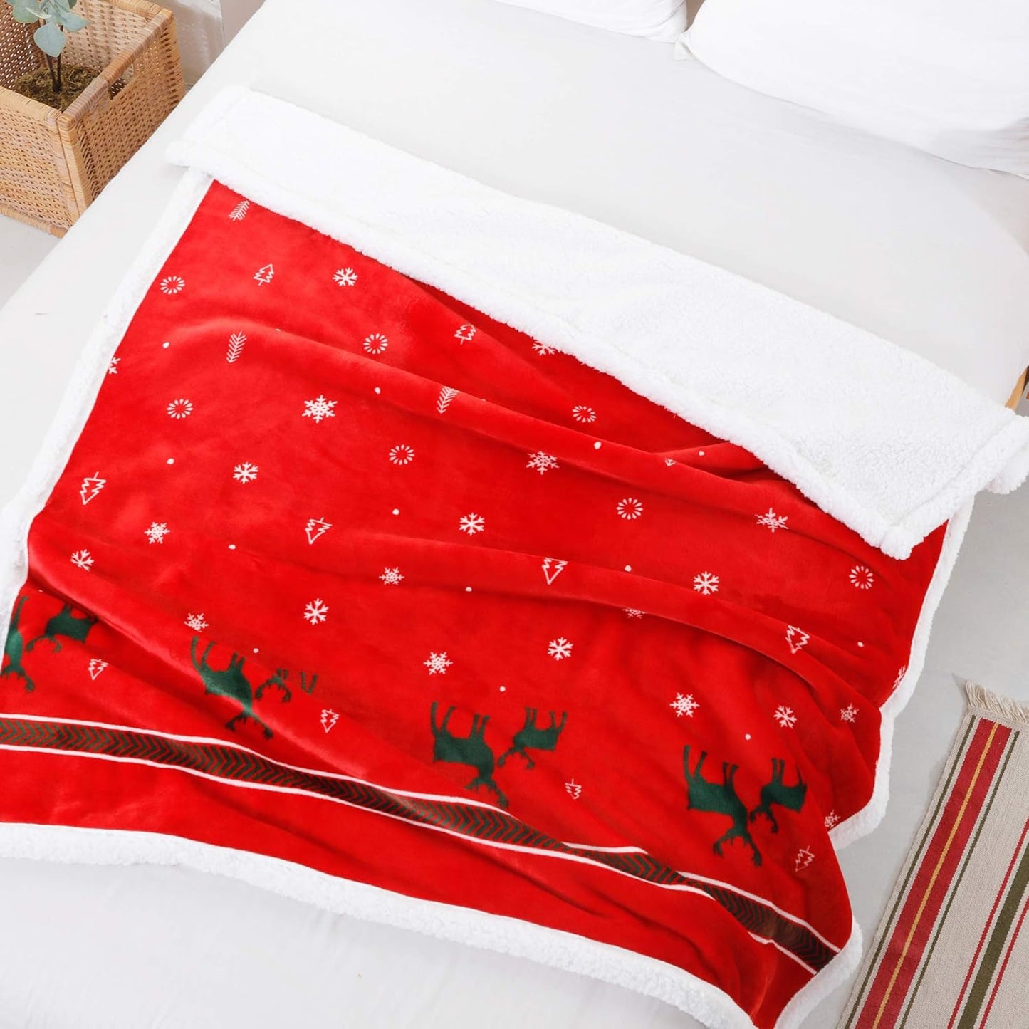 Cozy Christmas Sherpa Fleece Throw Blanket - Super Soft Reversible Plush Blanket for Bed & Sofa, 50"x60", Festive Red