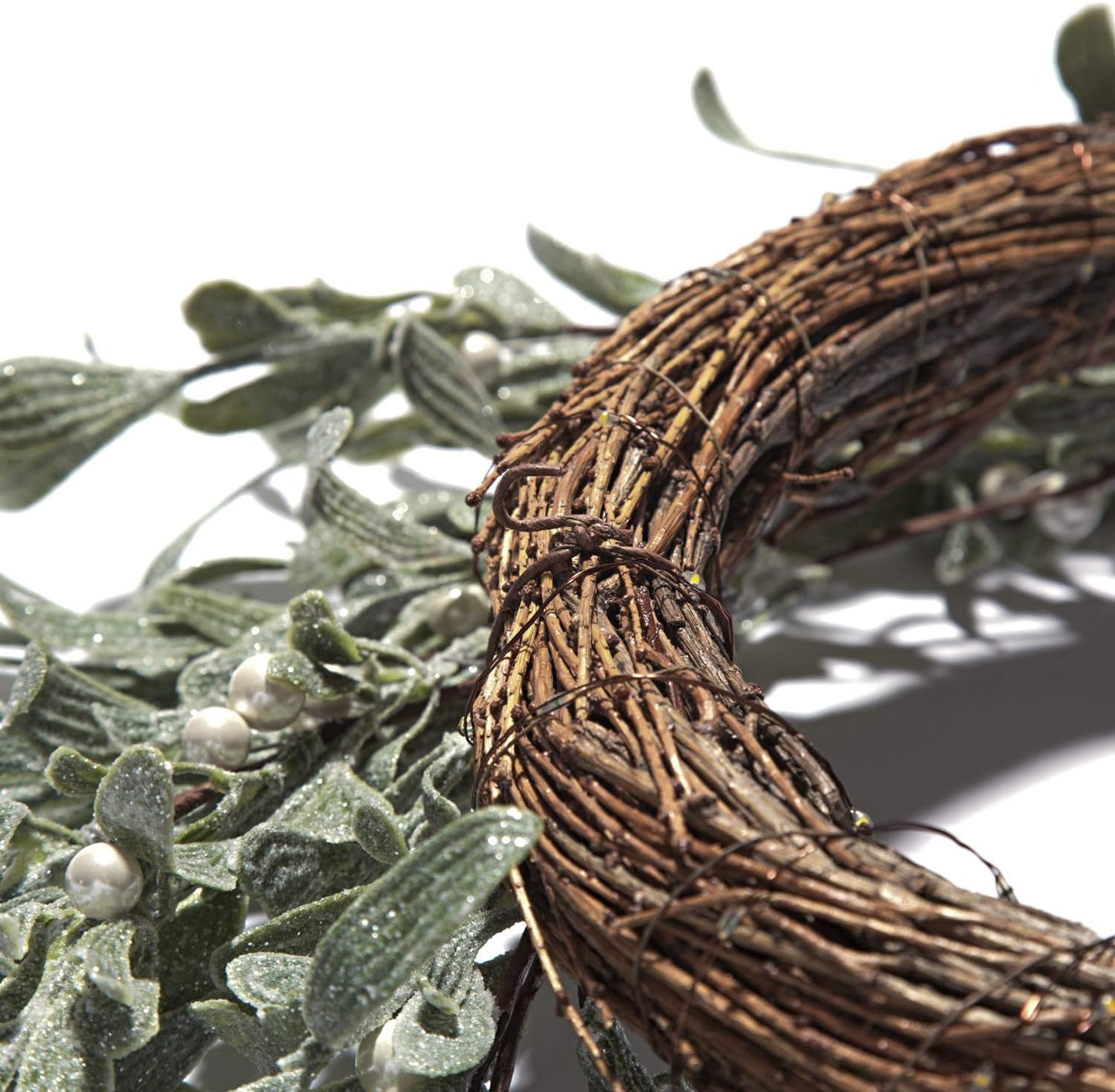 Winter Wreaths for Front Door Outside, 20 Inch Flocked Wreath with Mistletoe & Pearly White Berries, 75 LED Lights, Battery Powered, Timer, Farmhouse Wreath, Winter Wreaths for Indoors